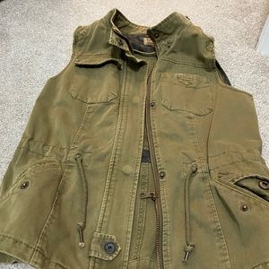 ONLY army green vest